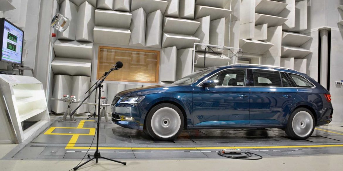 汽車維修員真係要有士巴拿傍身？有SKODA以後「聽聲」就夠！